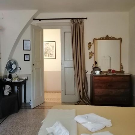 Bed And Breakfast Evelina Lucca Ngoại thất bức ảnh